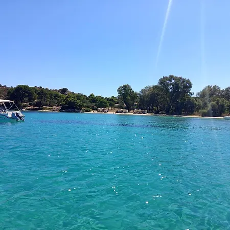 Boat Lara *